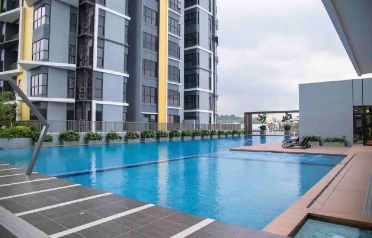 Le Pavilion Bandar Puteri Puchong Exterior photo